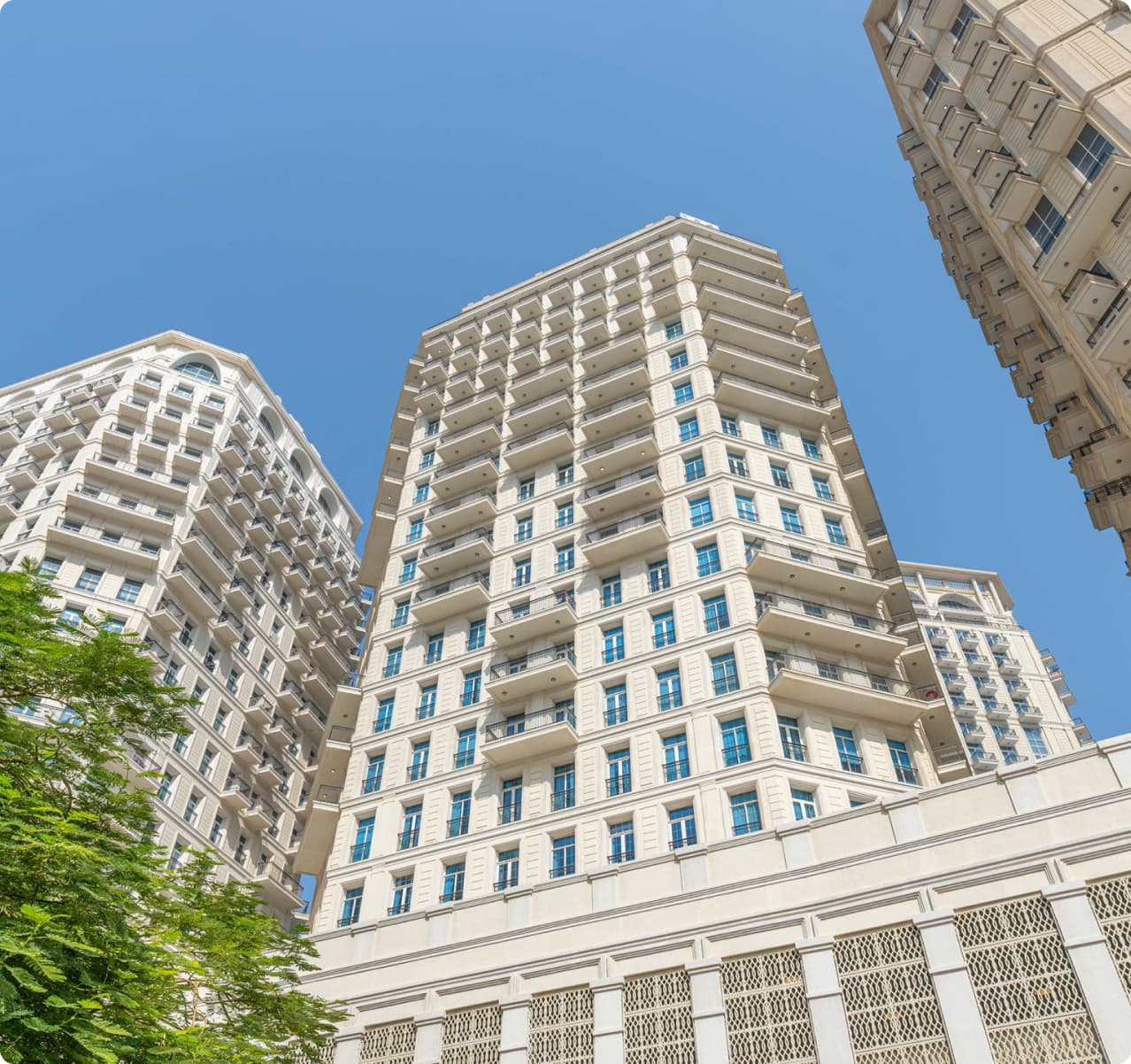 Floresta Gardens towers at The Pearl